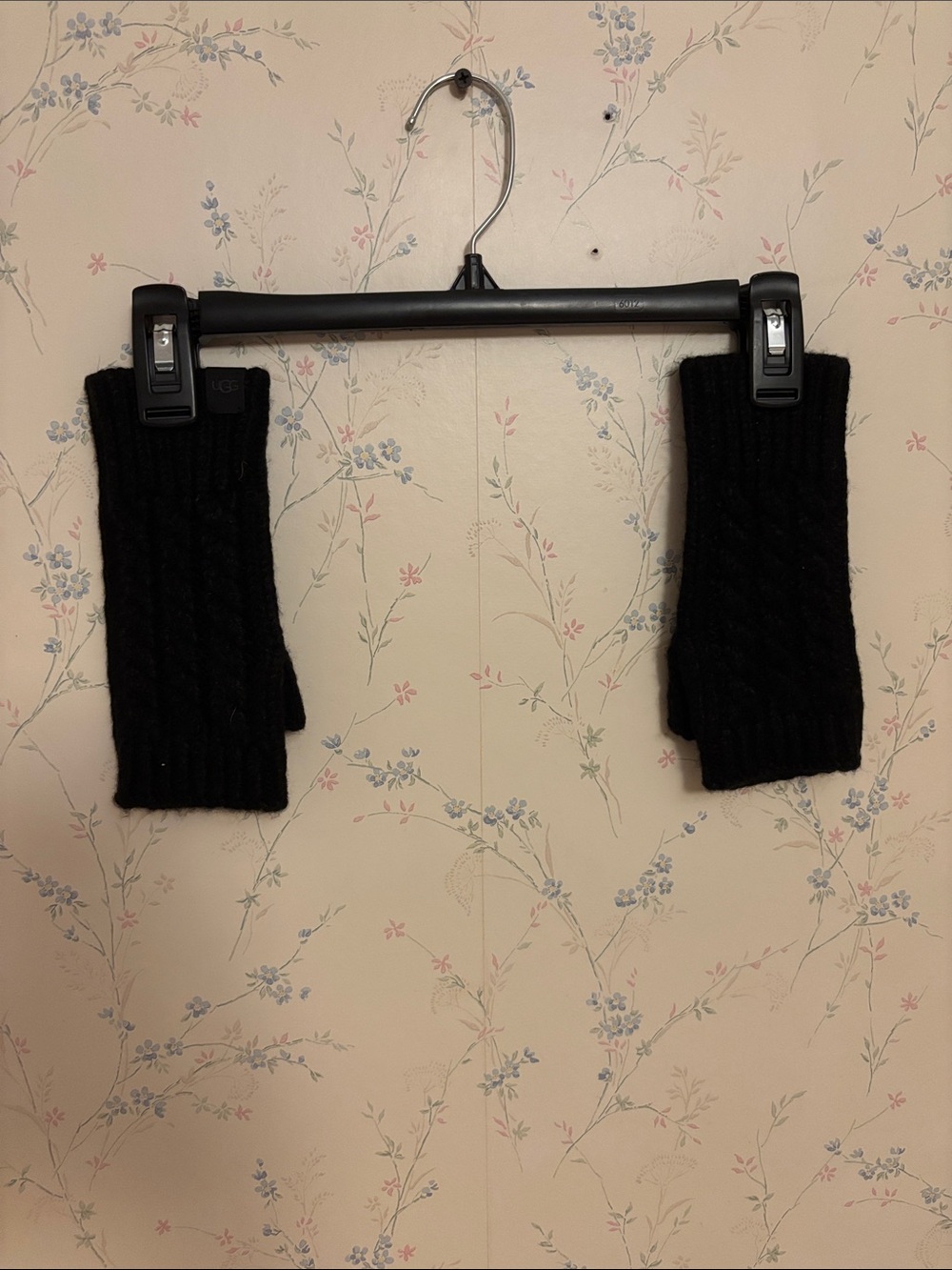 Ugg Black Knit Fingerless Gloves